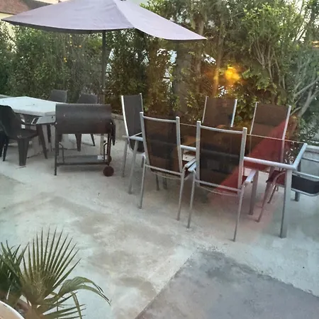 24 Du Mans Nocleg ze śniadaniem 3*