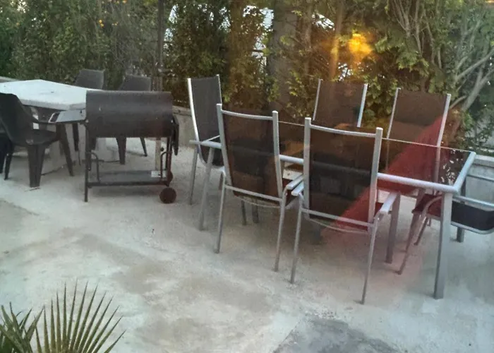 24 Du Mans فندق مبيت وإفطار 3*